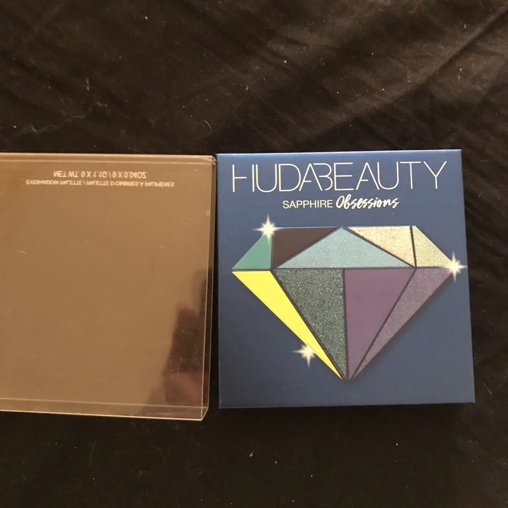 Huda Beauty Saphire obsession palette
